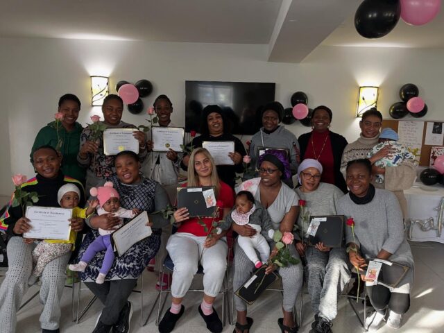 Christie residents together with staff Carol and Meyuu (back row, right) at this Fall’s Women’s Wellness Program graduation.
For women living at Christie, the majority of whom are single mothers (68%), our Women’s Wellness Program is a six-week series of health and well-being workshops we offer twice per year.
This Fall’s cohort included many new moms with babies. Meaningful workshops and information sessions addressed new mom stress, postpartum depression, parenting, diabetes, the importance of health screenings and healthy eating.
A big thank you to our Child and Family Worker, shelter support staff, on-site health clinic doctors and other guest speakers involved in ensuring the program’s continued success for this cohort.
A further thank you to the Shoppers Foundation for Women’s Health for continuing to fund this invaluable program in 2025, as part of their $1.75 million investment in community programs that help improve the state of women’s healthcare across Canada.
.
.
.
#refugeehealth #womenshealth #refugeewomen #newmomsupport #shoppersfoundationforwomenshealth #refugeeshelter #refugeewomenrising